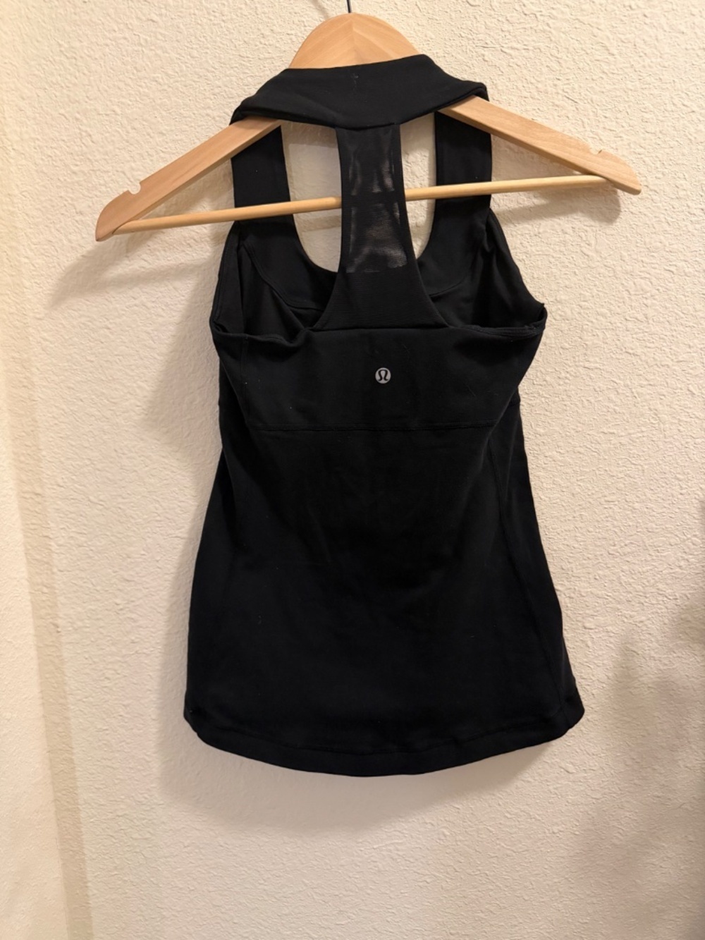 Lululemon Black Mesh Racerback Tank - Built-in Bra - Size 4 - EUC - Picture 2 of 3